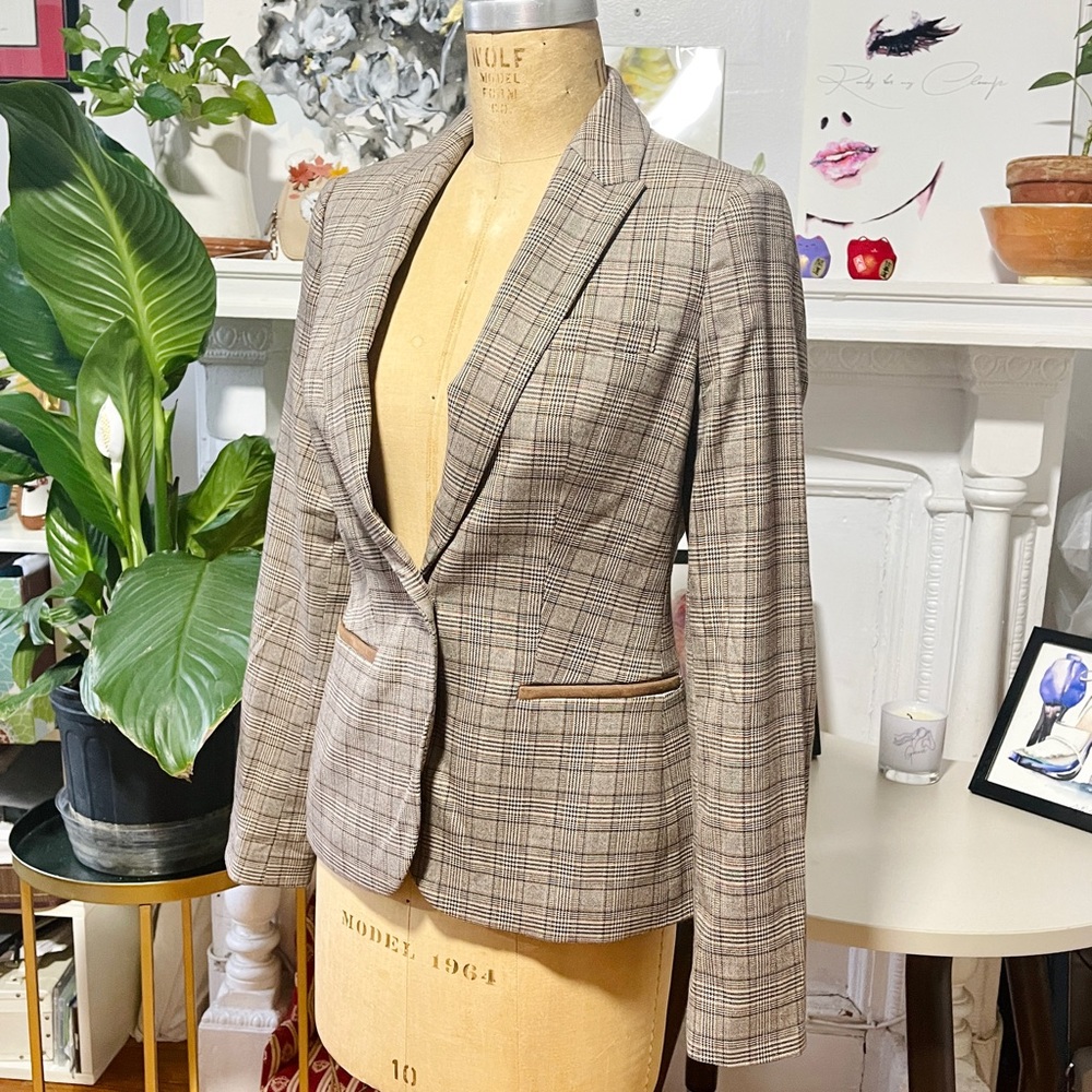 PreOwned Classic Ralph Lauren plaid Blazer Size 4